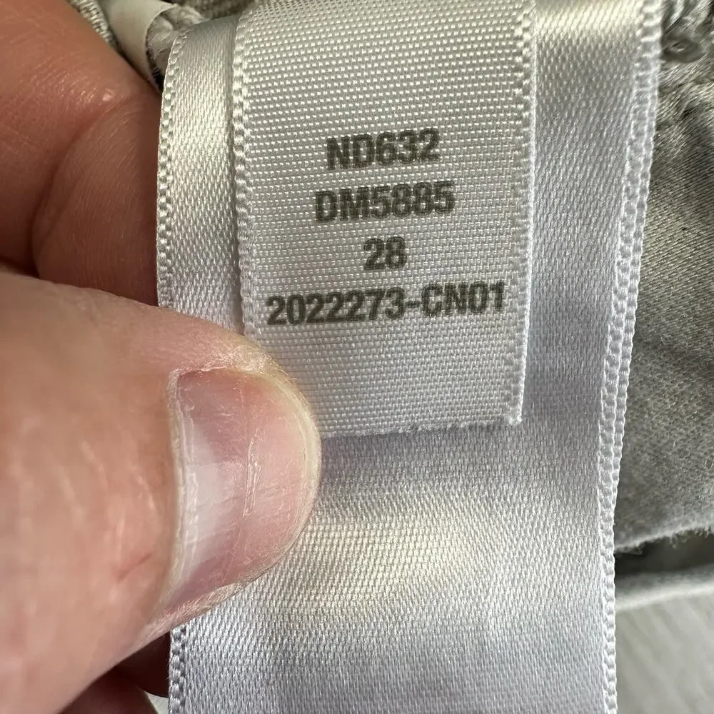 Madewell The Mom Jean Grey Wash Size 28